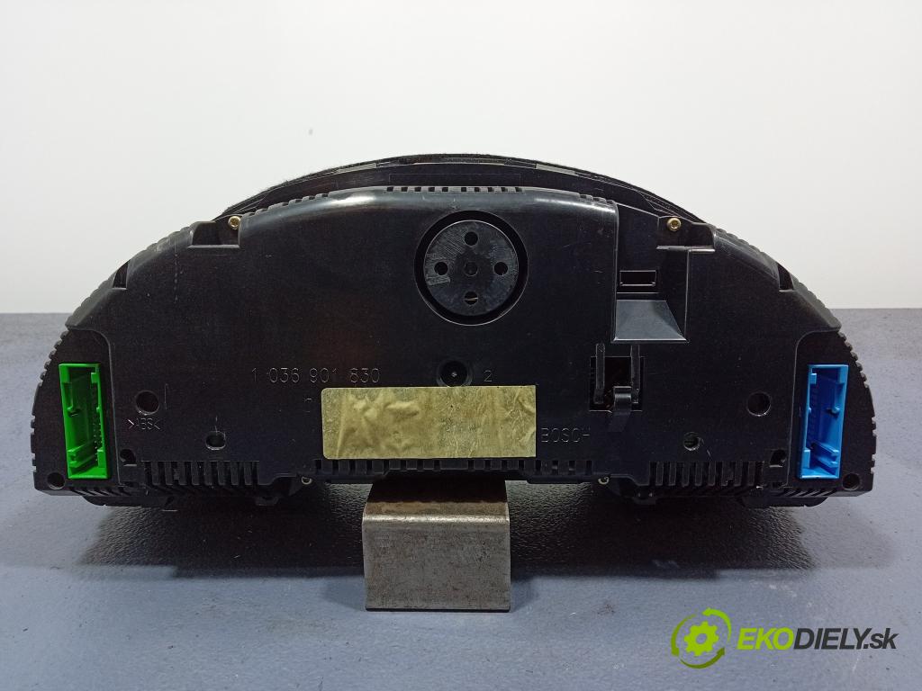 Audi A4 2000 prístrojovka/ budíky 8E0920900F