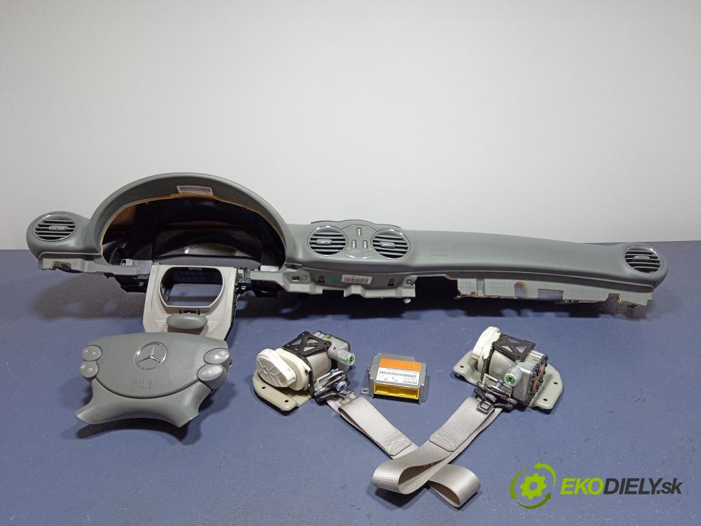 Mercedes CLK-Klasa 2005 kokpit,pristrojová doska A2096800287