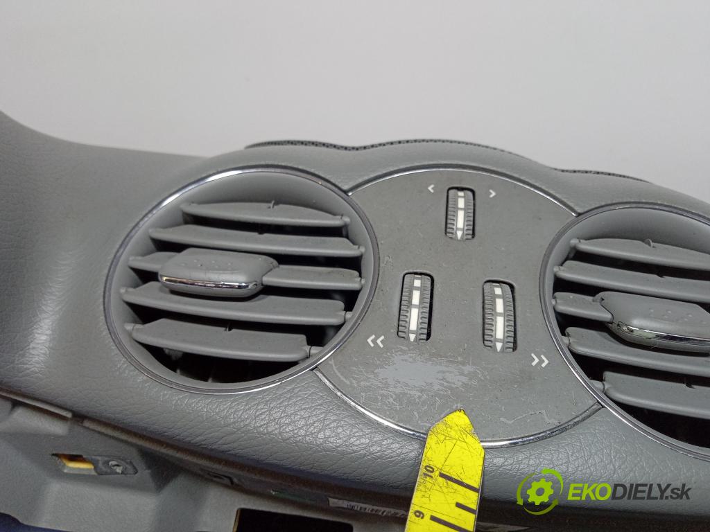 Mercedes CLK-Klasa 2005 kokpit,pristrojová doska A2096800287