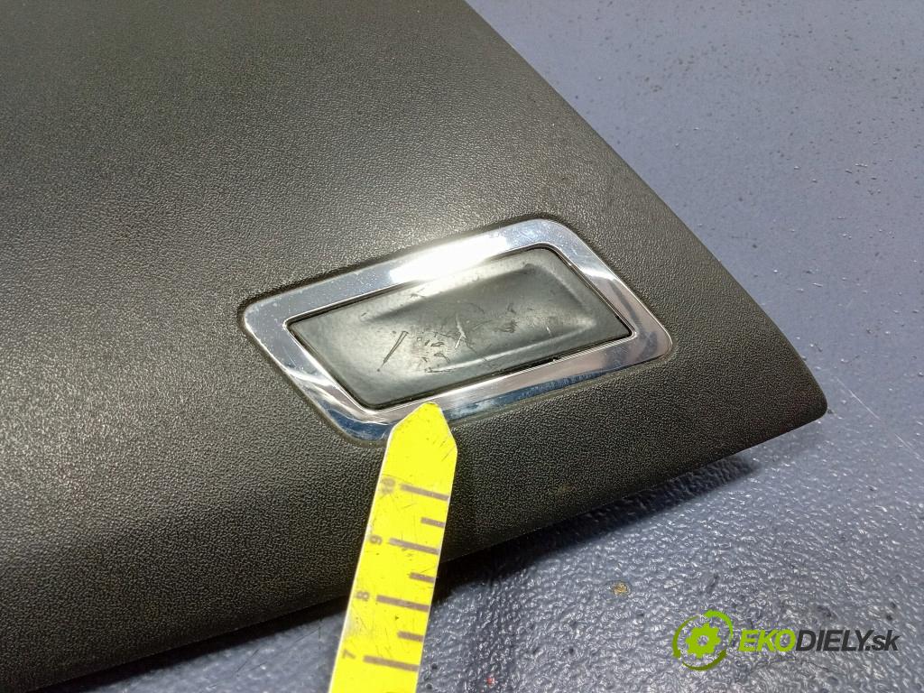 Citroen C4 picasso 2007 kastlík 01