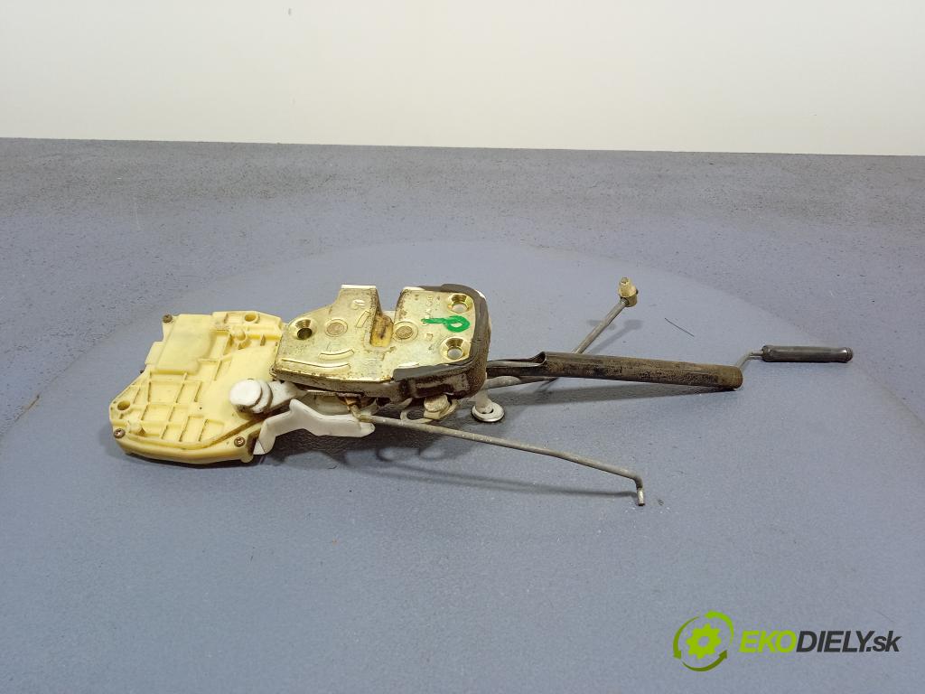 Honda Accord 1999 zámek dveře před v pravo: 01
