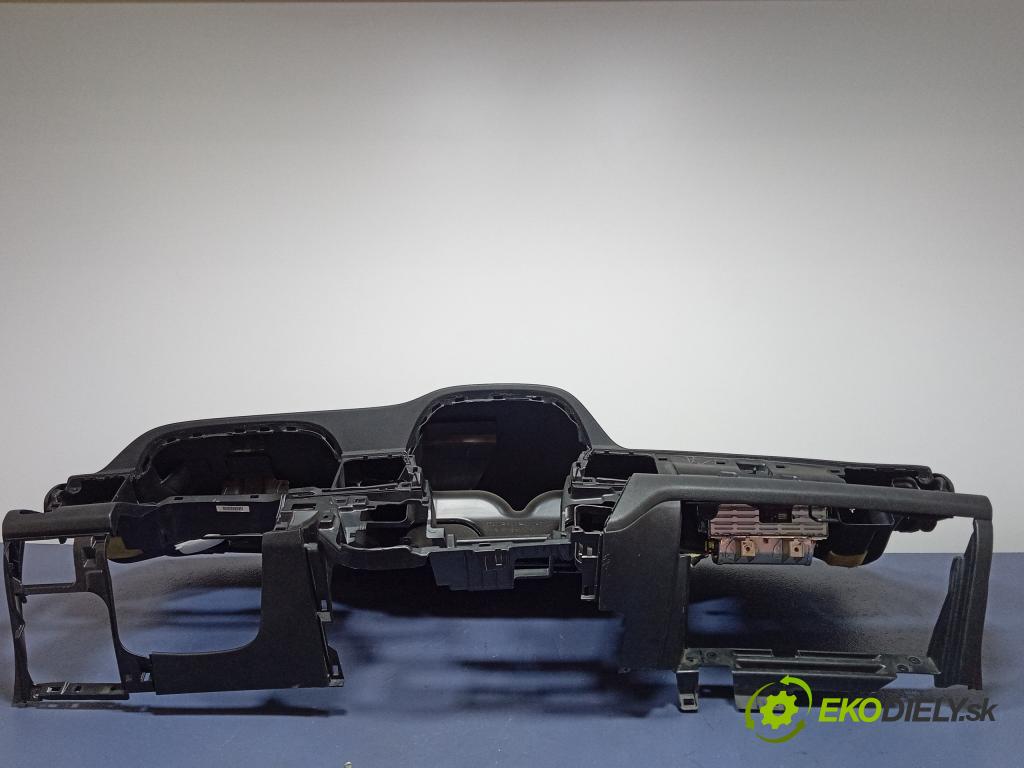 Honda Fr-v 2007 kokpit,pristrojová doska 01