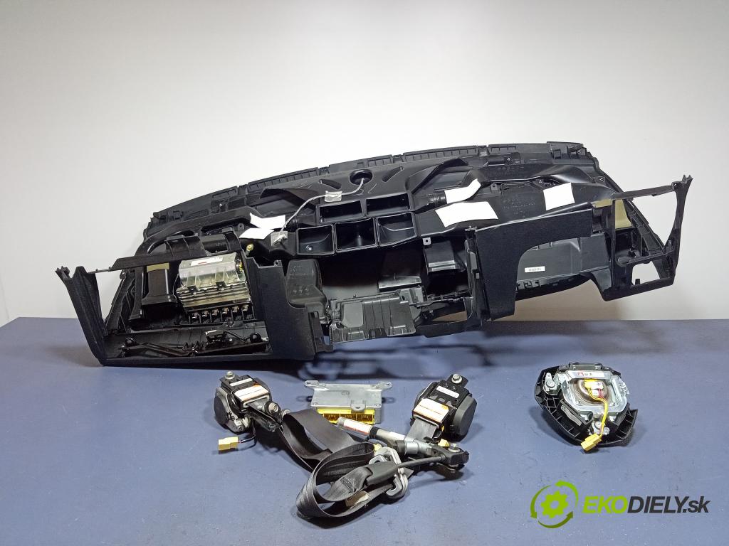 Honda Fr-v 2007 kokpit,pristrojová doska 01