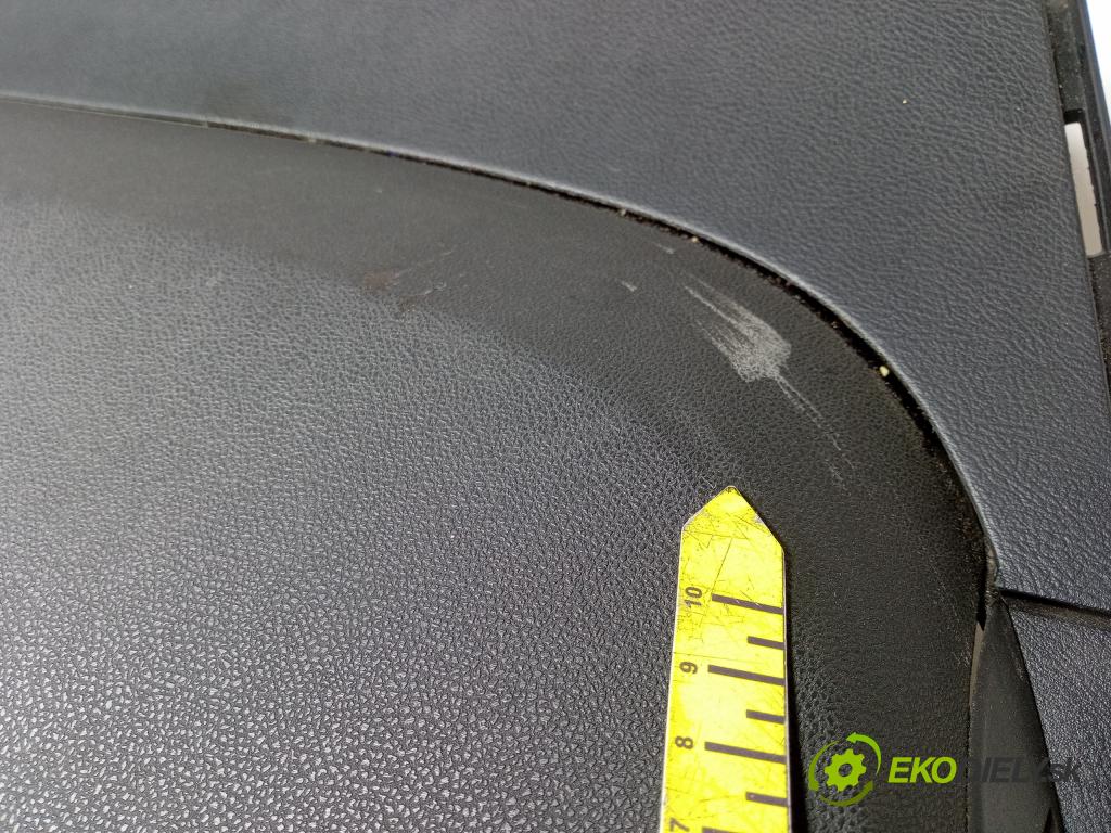 Honda Fr-v 2007 kokpit,pristrojová doska 01