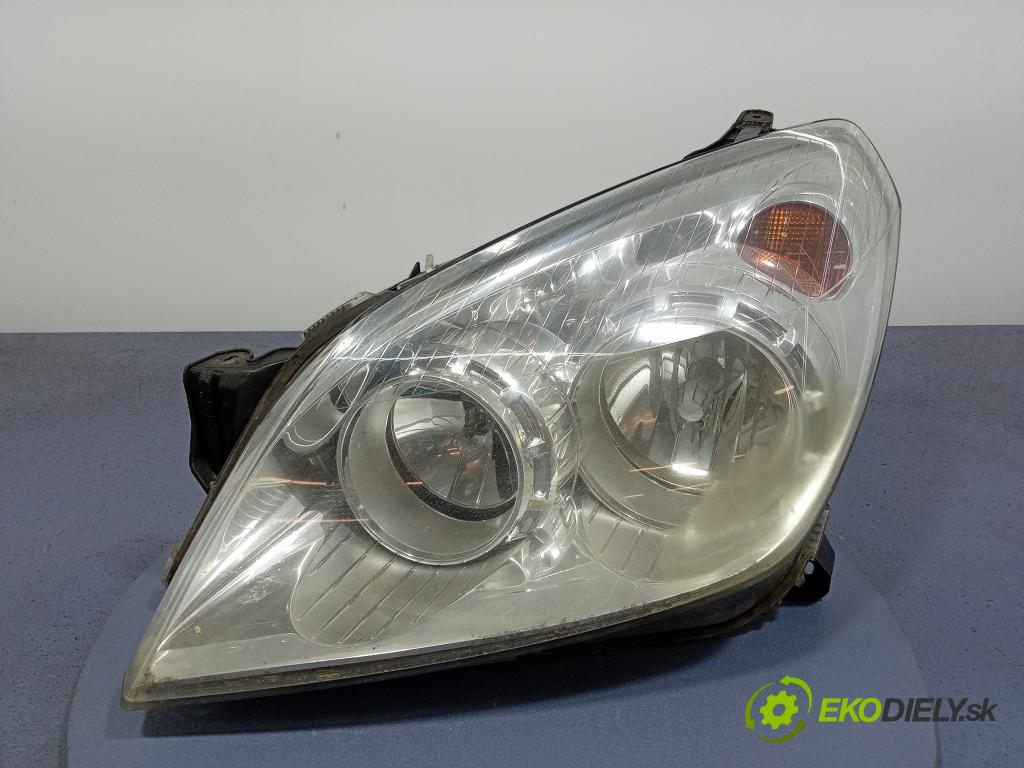 Opel Astra 2009 Reflektor: Vľavo: 93190069