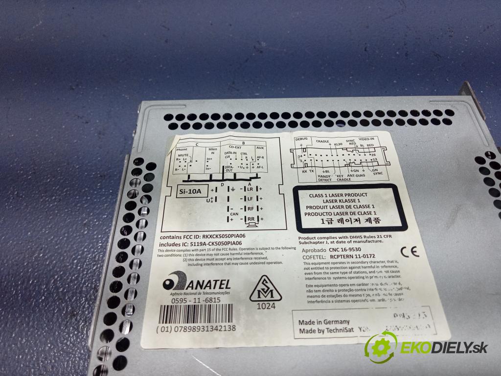 Vw Passat 2013 Radio I Navigácia: 3C8035279A