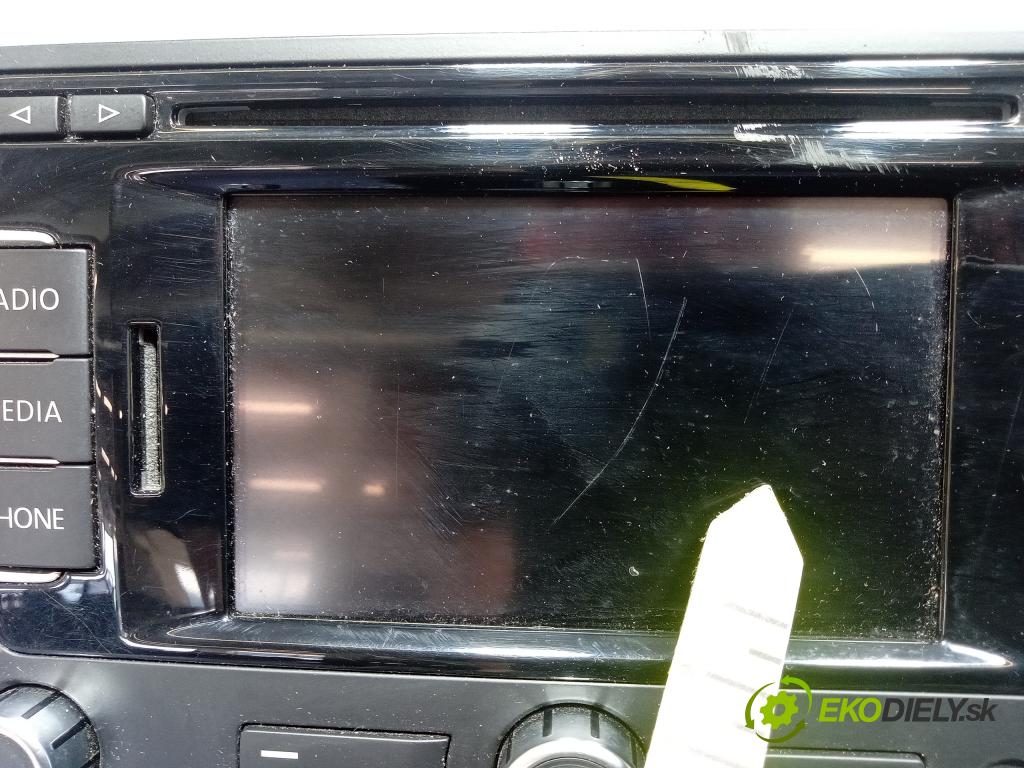 Vw Passat 2013 Radio I Navigácia: 3C8035279A