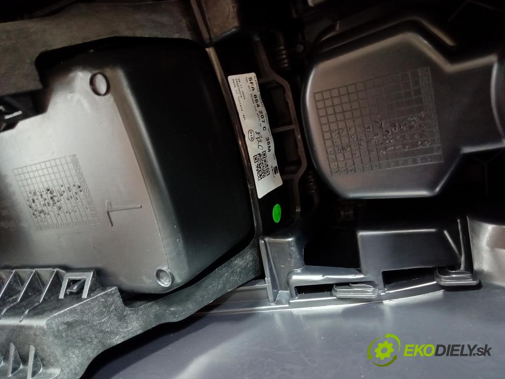 Seat Leon sp 2023 tunel Stredný: 5FA864207C