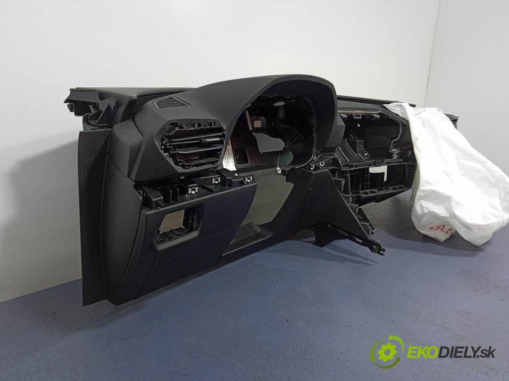 Seat Leon sp 2023 kokpit,pristrojová doska 5FB857003Q