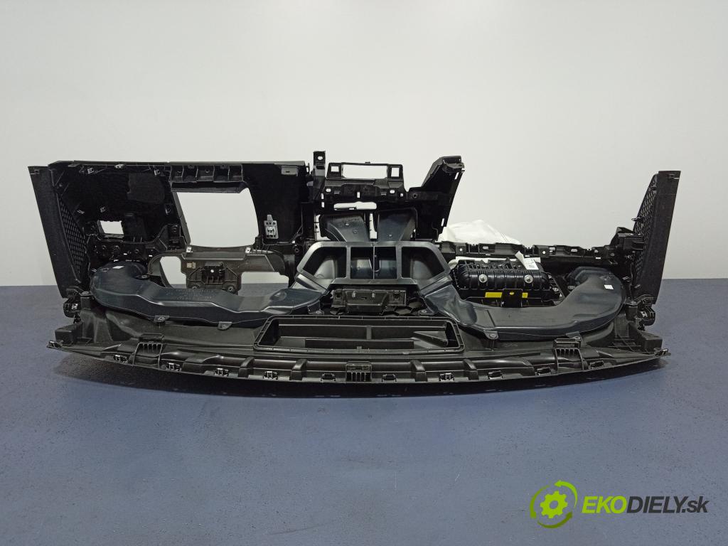 Seat Leon sp 2023 kokpit,pristrojová doska 5FB857003Q