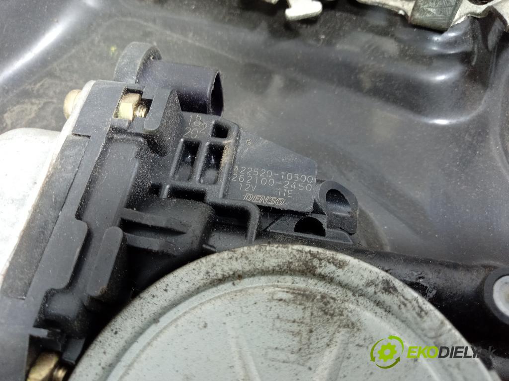 Toyota Sienna 2004 mechanismus stahování Sklenka: Zad: Levý: 01