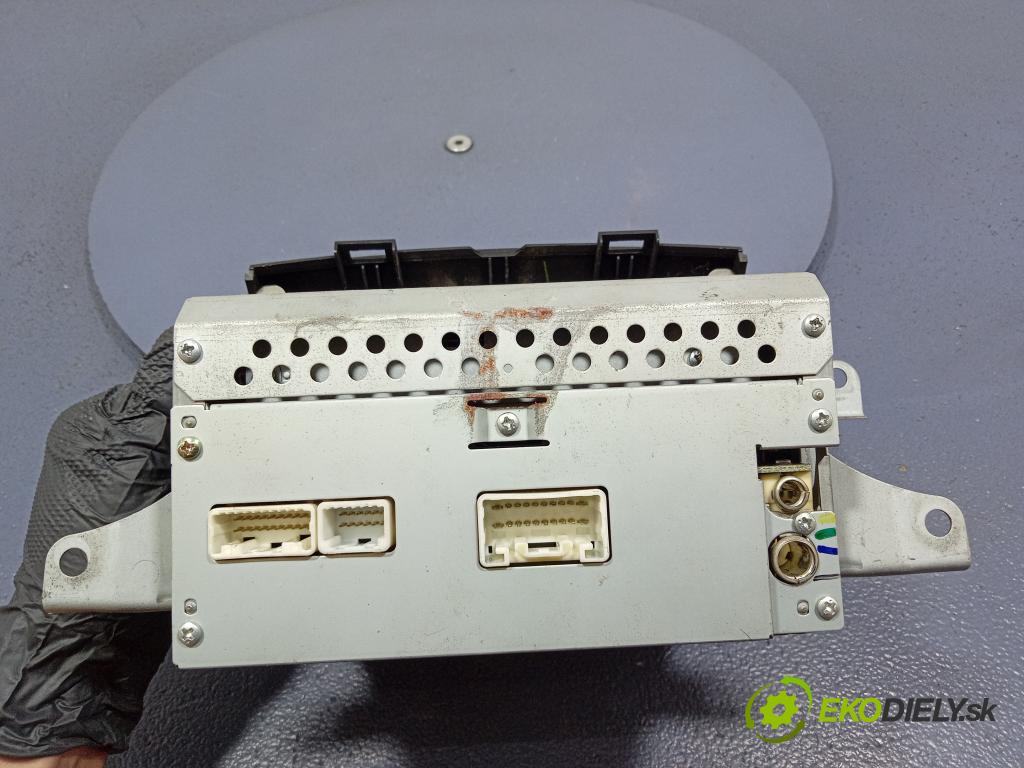 Toyota Sienna 2004 Radio I Navigácia: 86120-AE020