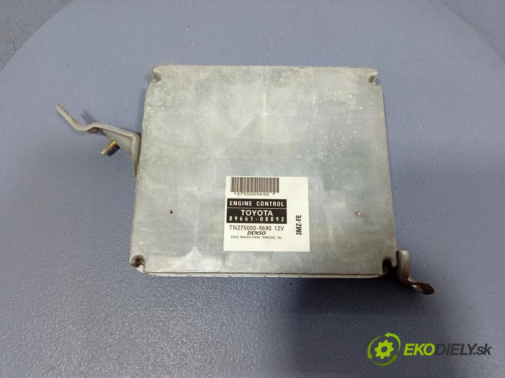 Toyota Sienna 2004 riadiaca jednotka Motor: 89661-08092