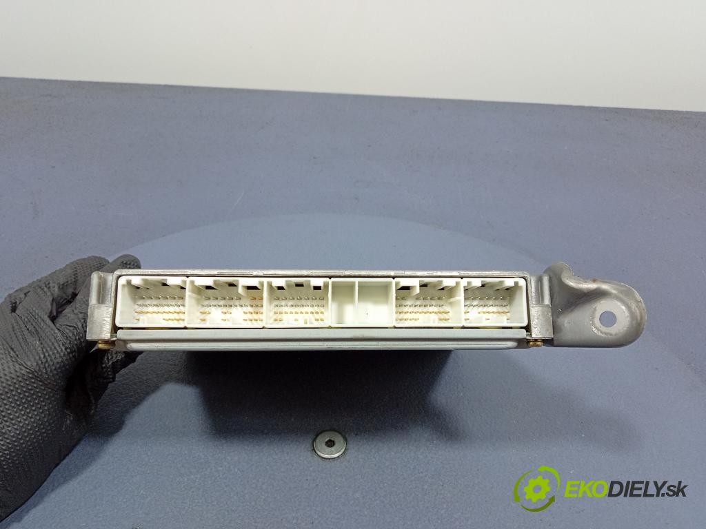 Toyota Sienna 2004 riadiaca jednotka Motor: 89661-08092