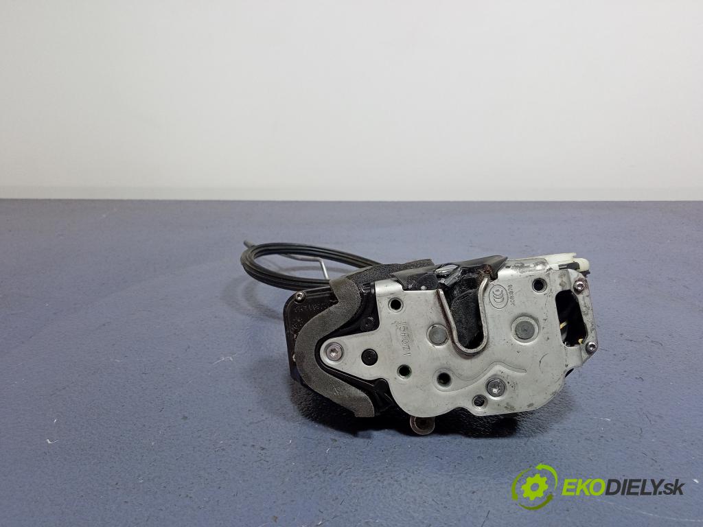 Opel Insignia 2015 zámek dveře před Levý: 13579521
