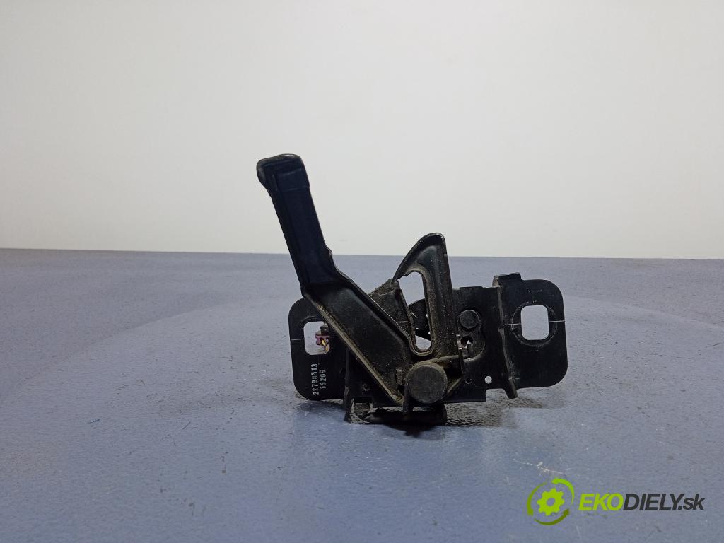 Opel Insignia 2015 zámek masky: 22788573