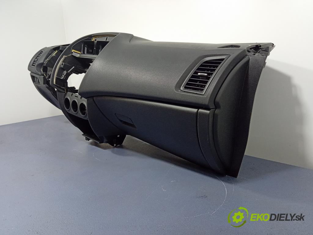 Mitsubishi Asx 2014 kokpit,pristrojová doska 6066746
