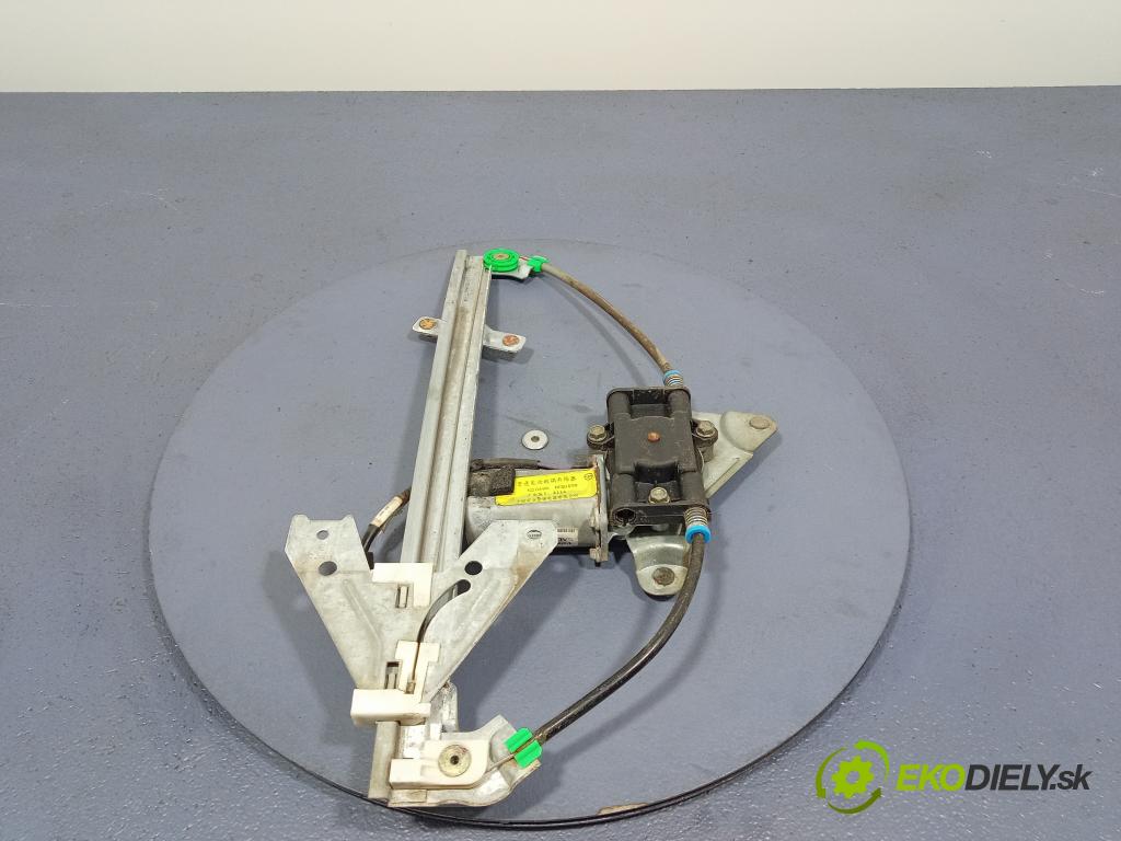 Brilliance Bs6 2008 mechanismus stahování Sklenka: Zad: v pravo: 822101400