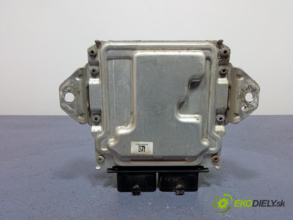 Suzuki Swift 2012 riadiaca jednotka Motor: 33910-70L00
