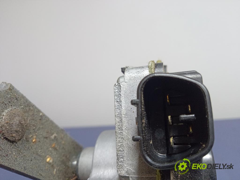Suzuki Swift 2012 mechanizmus motor: Stierače: Predné 38110-68L00