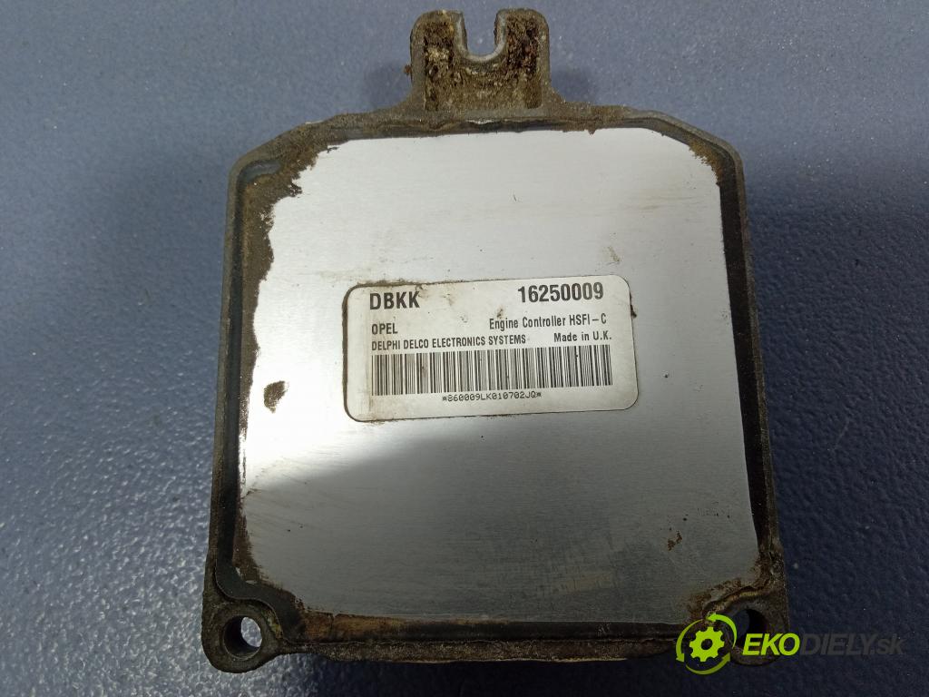 Opel Zafira 2000 řídící jednotka Motor: 16250009