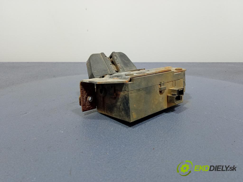 Opel Vectra 2004 zámek Klapky: kufr 495072894
