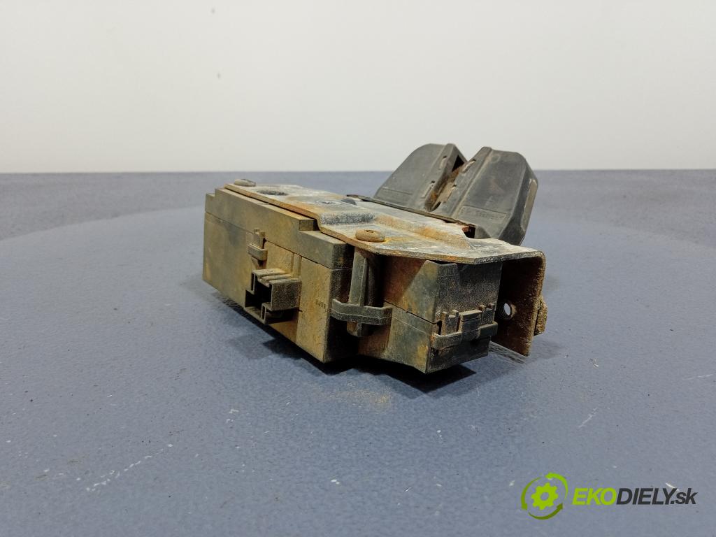 Opel Vectra 2004 zámek Klapky: kufr 495072894