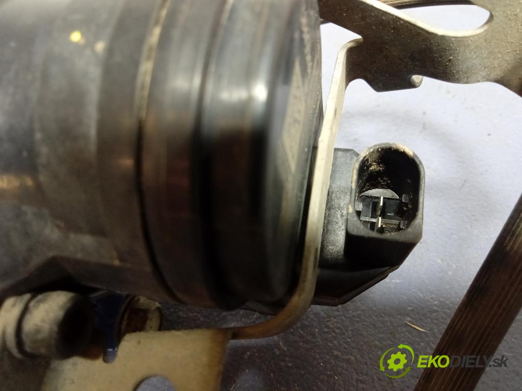 Bmw I4 2022 brzdič brzdový zad v pravo: 01