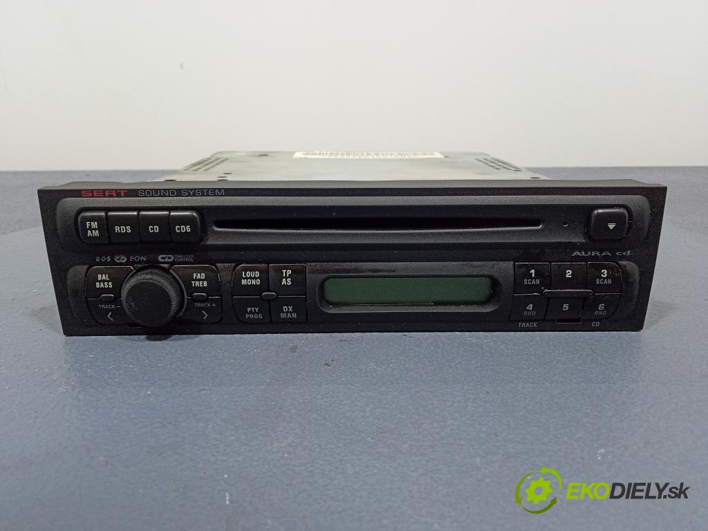Seat Leon 2002 Radio I Navigácia: 1M0035186D