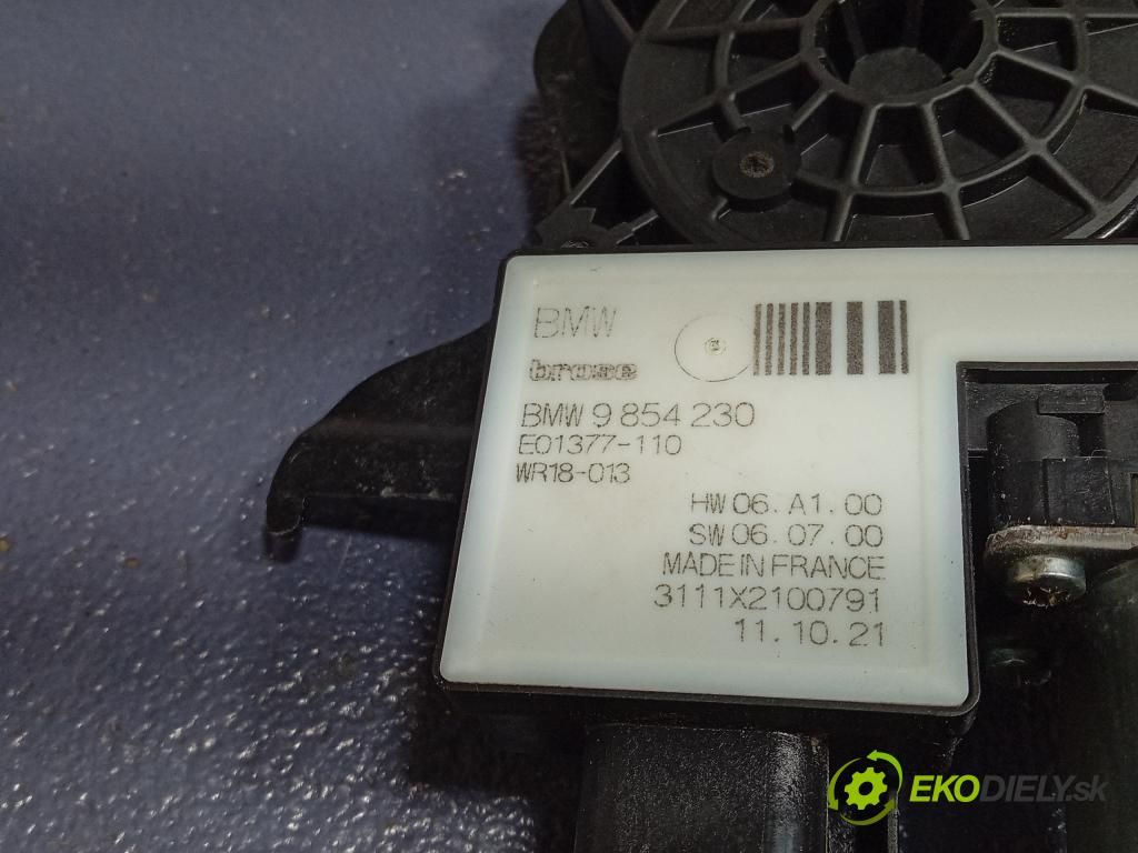 Bmw I4 2022 mechanismus stahování Sklenka: před v pravo: 9854492