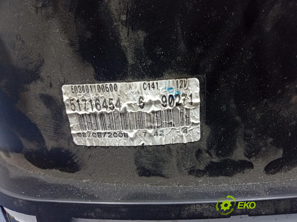 Fiat Punto 2006 prístrojovka/ budíky 51716454