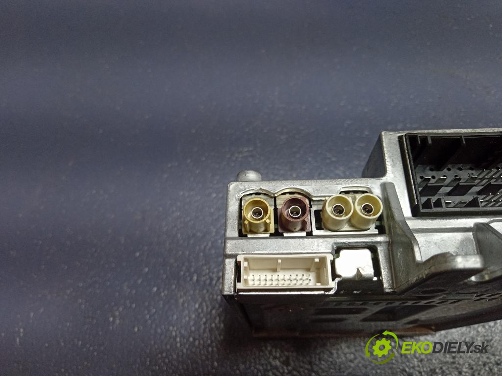 Bmw I4 2022 Zesilovač: Rádio: Navigacia: 5A57037