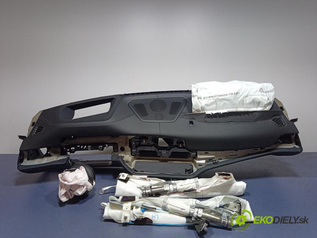 Bmw I4 2022 kokpit,pristrojová doska 01