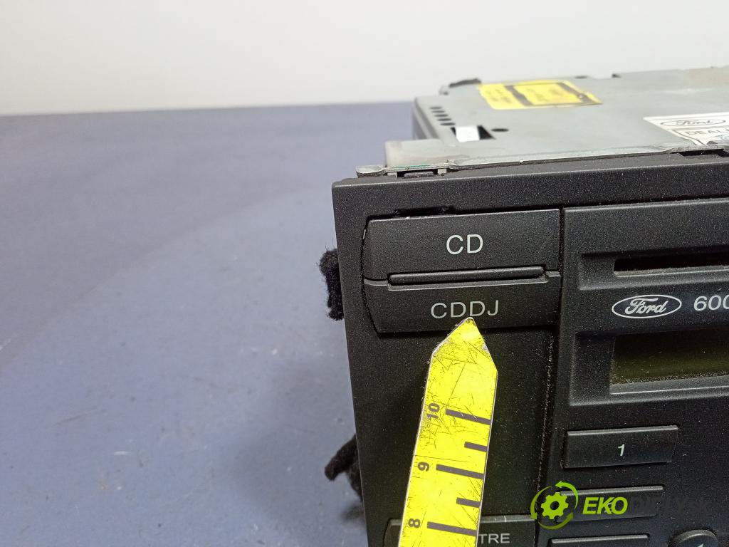 Ford Focus 2004 Radio I Navigácia: 3M5T-18C815-BD