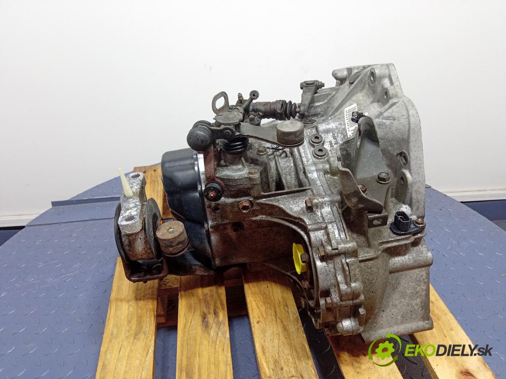 Suzuki Liana 2004 prevodovka Manualna PA0