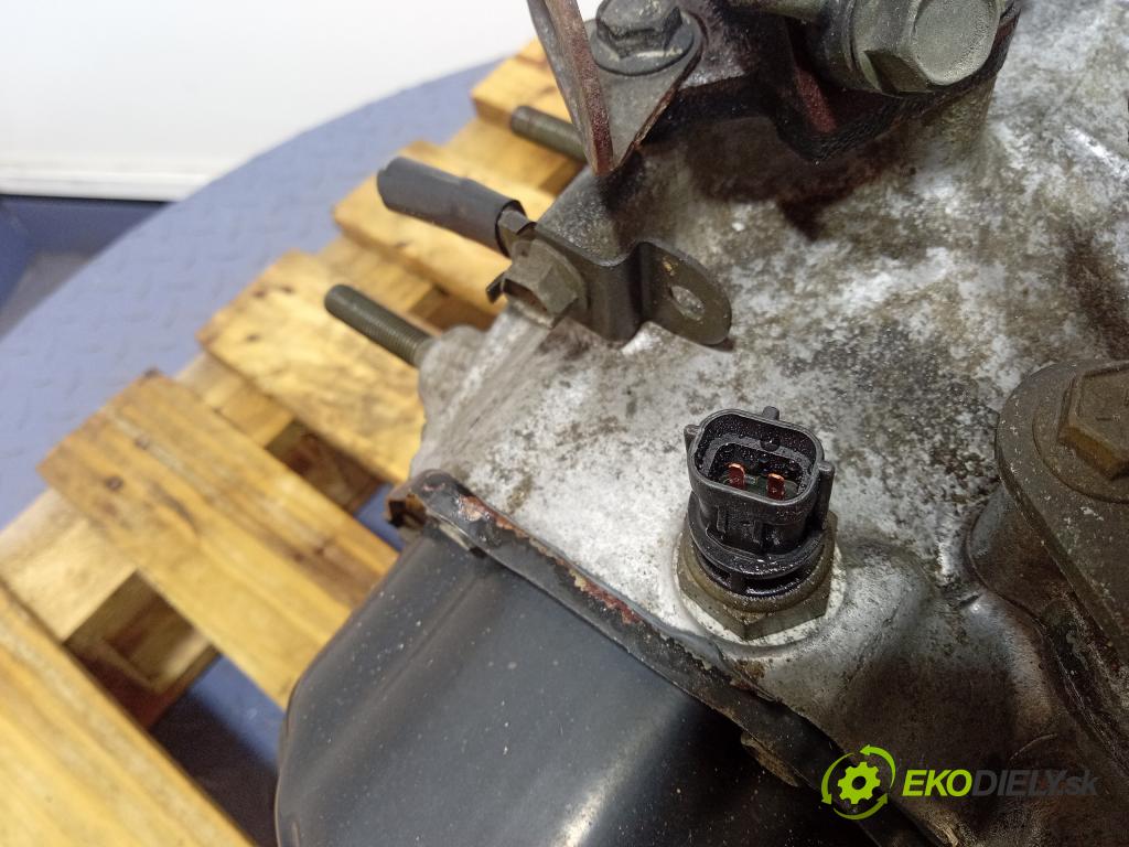 Suzuki Liana 2004 prevodovka Manualna PA0