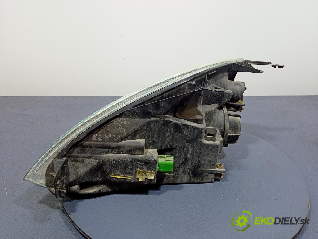 Ford Fiesta 2003 Reflektor: v pravo: 2S6X-13W029-AJ