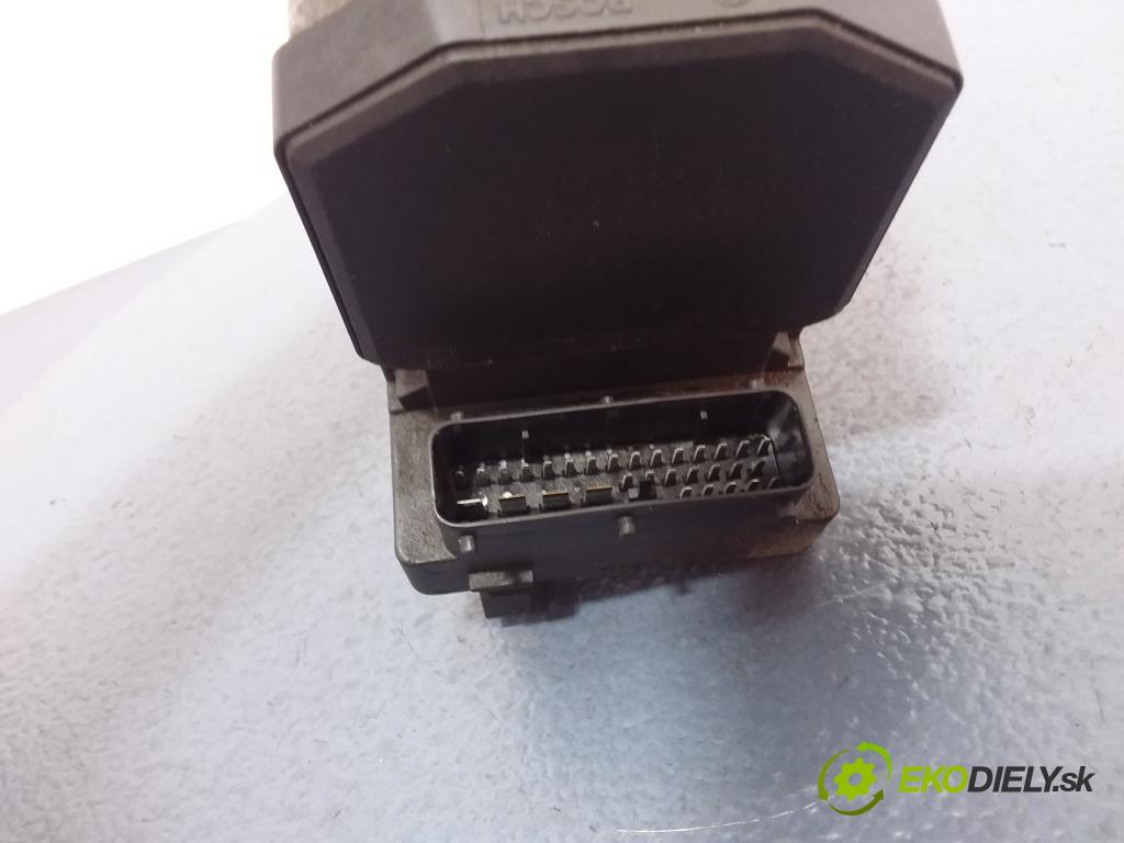 Audi A6 1997 čerpadlo ABS x 8E0614111C