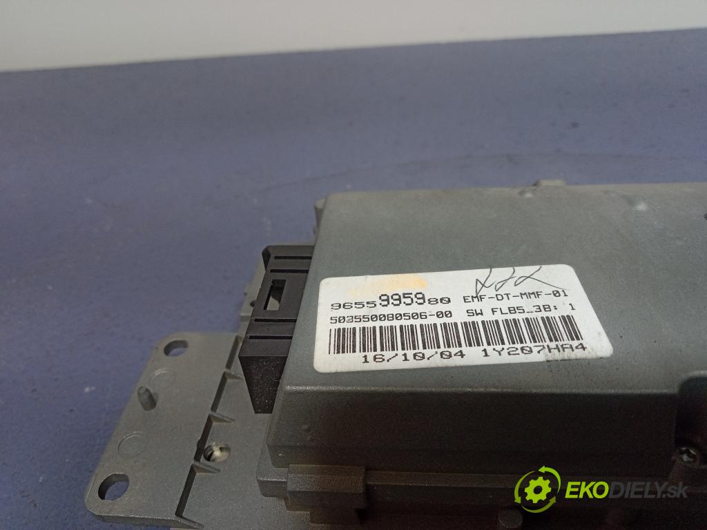 Peugeot 407 2005 displej Radio / GPS 9655995980