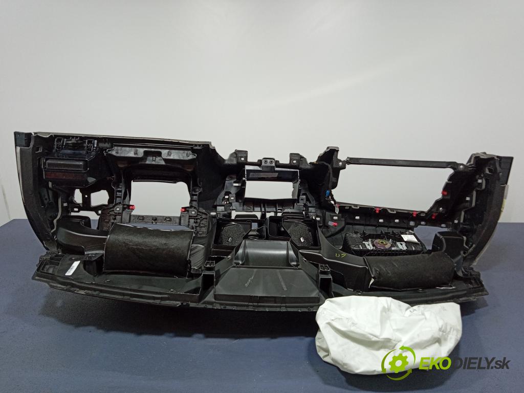 Bmw X3 2023 kokpit,pristrojová doska 01