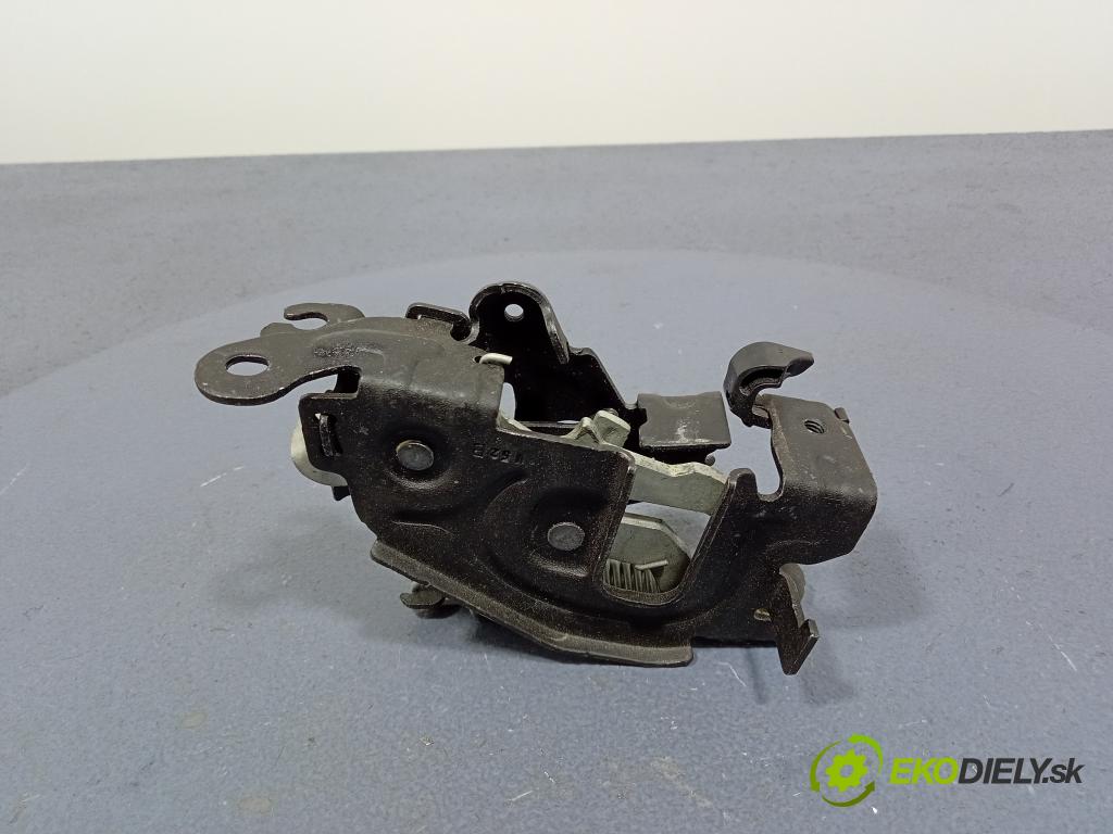 Bmw X3 2023 zámek masky: 7347409