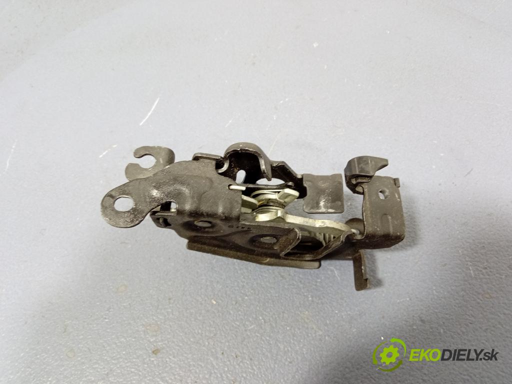 Bmw X3 2023 zámek masky: 7347409