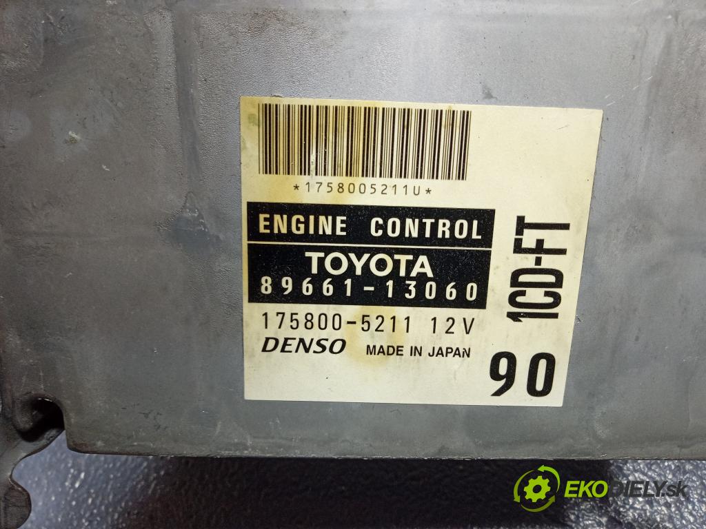 Toyota Corolla 2001 řídící jednotka Motor: 89661-13060