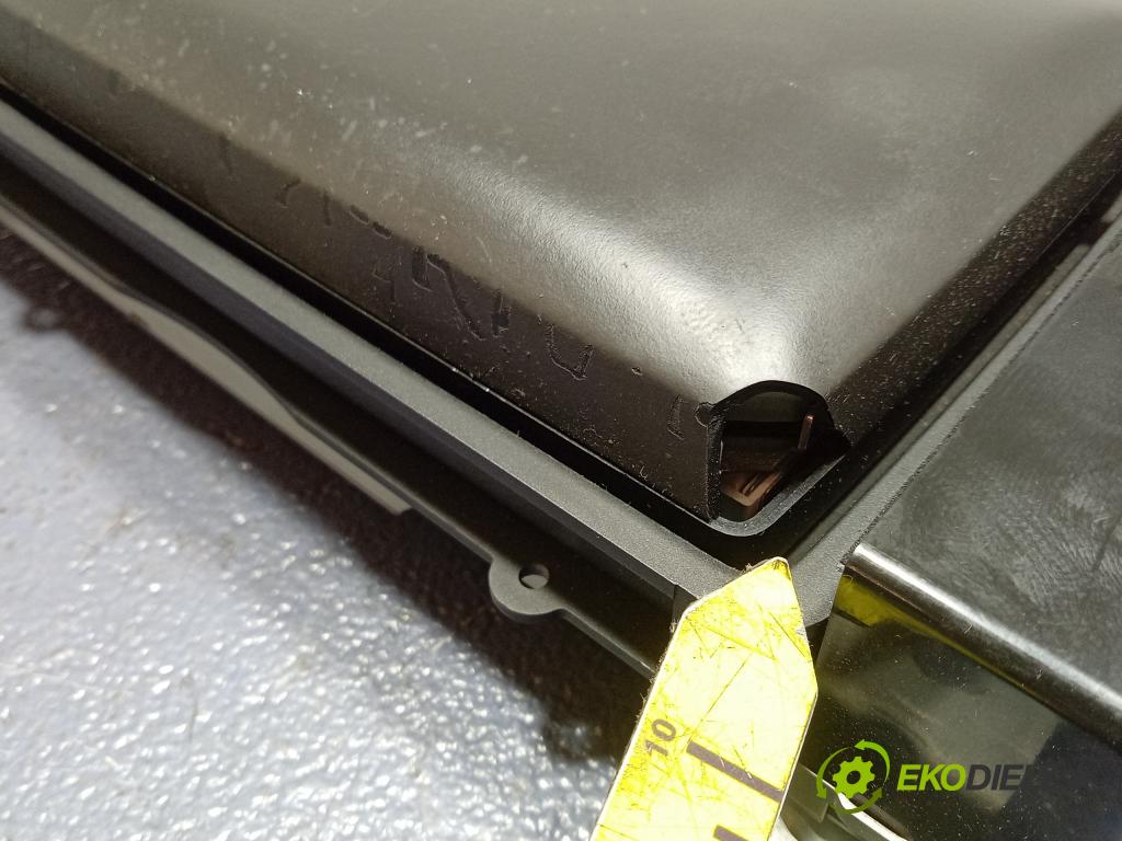 Volvo S40 2005 displej Radio / GPS 8651196