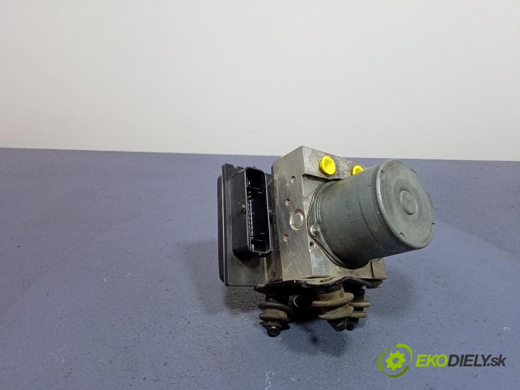 Audi S4 2014 čerpadlo ABS x 8K0614517HA