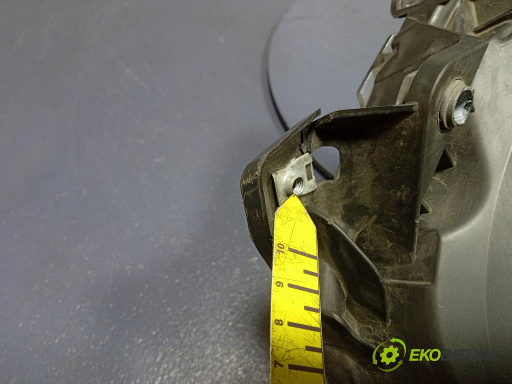 Iveco Daily 0 Reflektor: v pravo: 05802476873