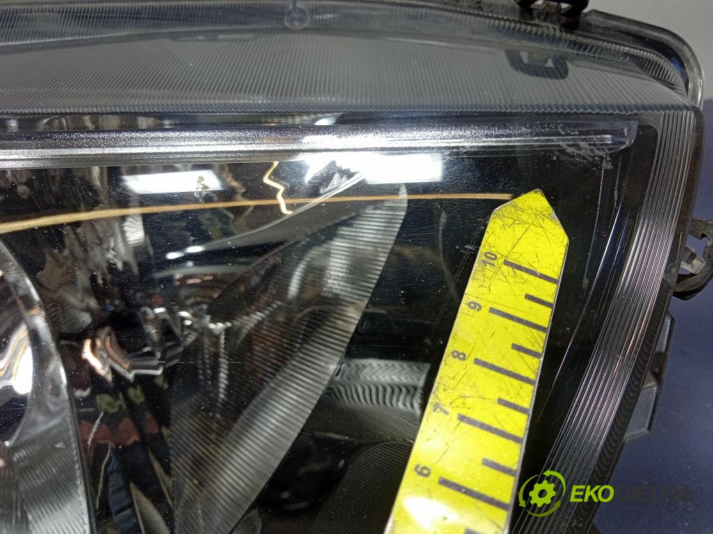Iveco Daily 0 Reflektor: v pravo: 05802476873
