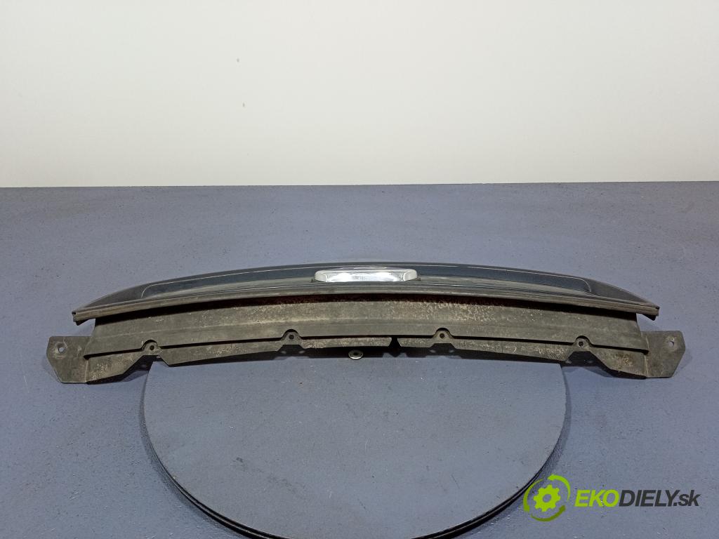 Ford Focus 2008 miežka / Gril: 4M5J-8200-BAW