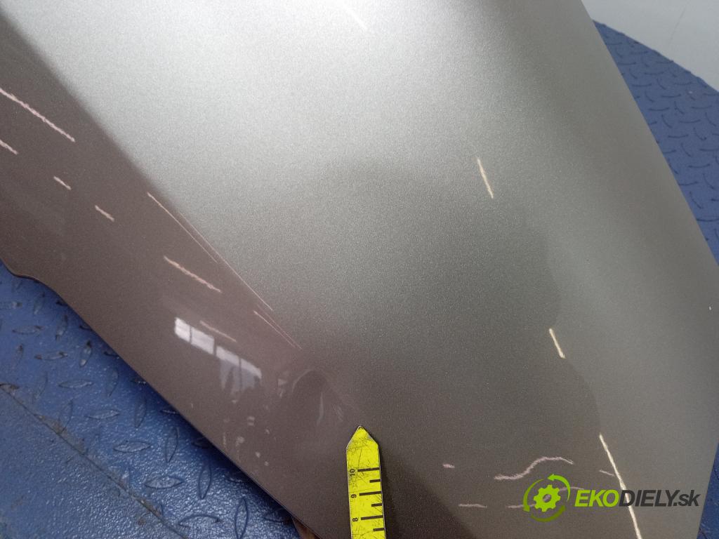Suzuki Liana 2001 blatnik před v pravo: 01