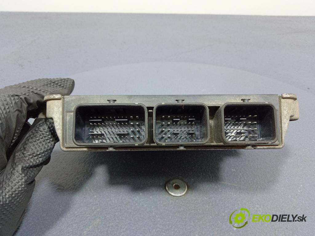 Citroen C2 2006 řídící jednotka Motor: 9661961280